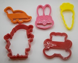 Wilton Plastic Cookie Cutters Lot Of 5 Easter Bunny Carrot Santa Dino Teddy Bear - £7.64 GBP