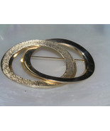 Vintage Brushed &amp; Shiny Goldtone Interlocking Ovals MODERNIST Pin Brooch... - £4.70 GBP