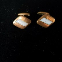 Vintage Carved Shell &amp; Gold Colored Metal Cuff Links - $5.54