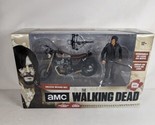 AMC Walking Dead  DARYL DIXON CUSTOM BIKE Motorcycle &amp; Figure - Deluxe B... - £39.08 GBP