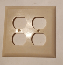 Vintage Smoothie Bakelite Outlet 2 Gang Cover Switch Wall Plate Beige - £7.72 GBP