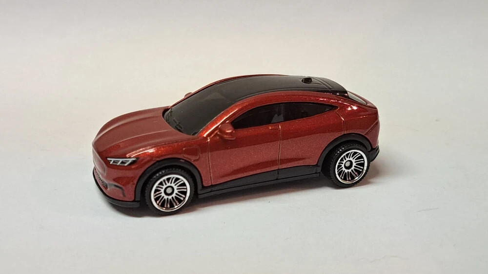 2022 Matchbox 65/100 2021 Ford Mustang Mach E NEW Diecast Metal Oficial ... - $7.57