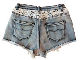 Almost Famous Short Shorts Womens 7 Cut-Off High Rise Crochet Blue Jeans - £10.81 GBP