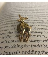 Cute Baby Fawn Doe Deer Gold Tone Metal Lapel Pin - £10.88 GBP