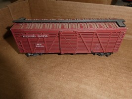 Vintage 1970s HO Scale Athearn Worn Missouri Pacific Stock Car 5 3/4" Long - $17.82