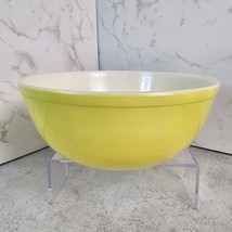 Vintage Pyrex Large Yellow #404 Nesting Mixing Bowl 4 Quart - $365.11 MXN