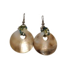 Mother of pearl Shell Earrings - $273.66 MXN