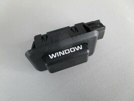 New Jeep 2002-2010 Commander Rear Flipper Glass Window Switch Button 560... - €16,86 EUR