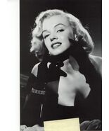 Bracelet En Strass De Costume Personnel De Marilyn Monroe - €318.988,13 EUR