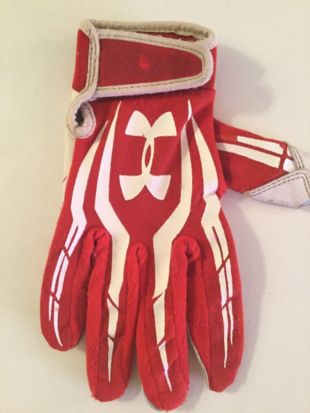 1 Under Armour glove youth size S/M single right hand red white - $6.59