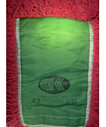 1 Used &amp; Clean Dust Mop REPLACEMENT HEAD RED  42&quot; G&amp;K Infinity Twist 3T08 - $44.19 CAD