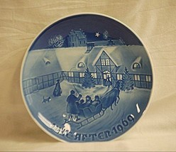 Bing &amp; Grondahl Denmark Jule After 1969 Blue Arrival of Christmas Guests... - $34.64