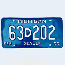 2005 United States Michigan Base Dealer License Plate 63D202 - £13.23 GBP