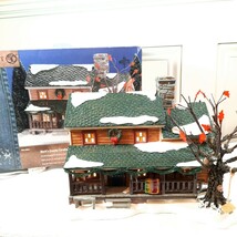 Dept 56 Bucks County Farmhouse cabin #56.55051 Village Christmas Department - $1,231.14 MXN