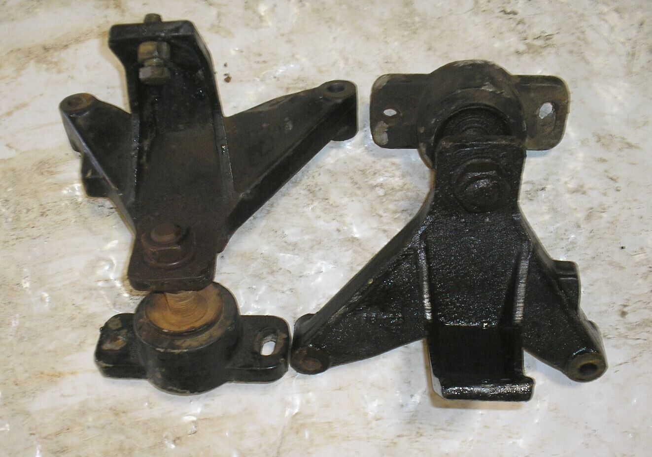 233 HP Mercruiser Ford 351 5.8L Motor Mounts - $131.88