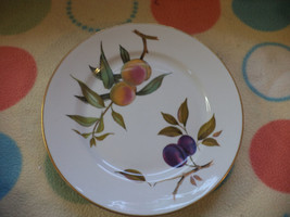 Royal Worcester Evesham Dinner Plate  Floral Fruit Pattern 10 inches - £11.68 GBP