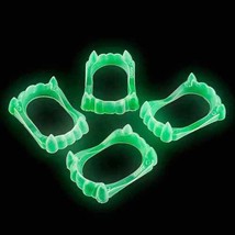 Glow in the Dark Fangs - $131.73 MXN