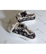 Women&#39;s Black &amp; White Skull Low Top Rubber Sole Lace Up Sneakers US 7.5/... - $15.10