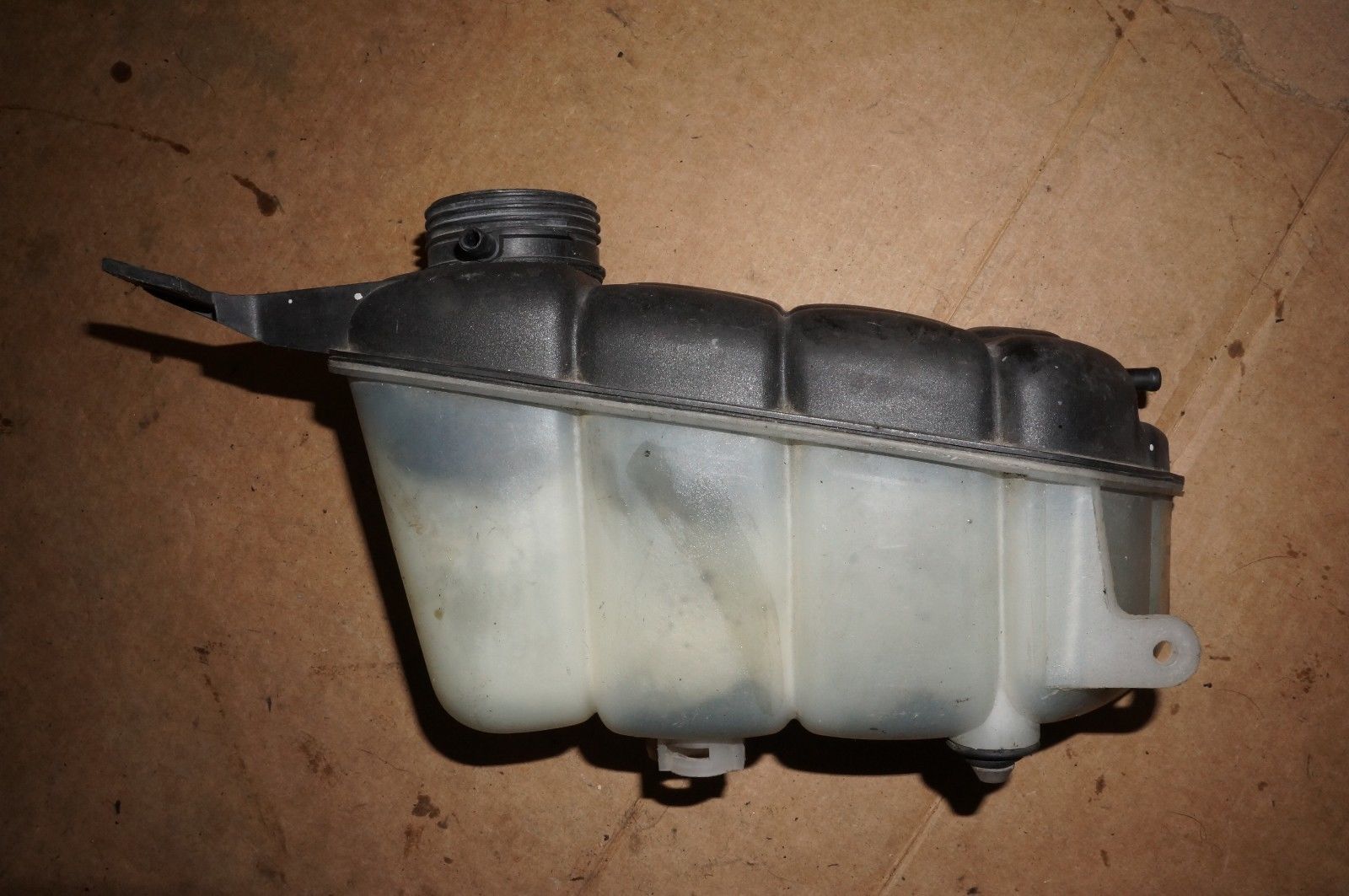 Primary image for 2000-2005 MERCEDES G CLASS COOLANT OVERFLOW RESERVOIR TANK