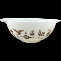 Pyrex 443 Cinderella Nesting Bowl Early American Heritage Eagle 2.5Qt White - $18.70