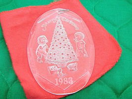 Vintage 1983 Acrylic Merry Christmas Kids on Christmas Morning Etched Ornament - £7.30 GBP