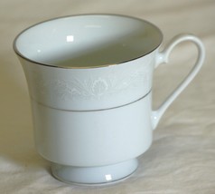 Royal Palm Crown Ming Footed Cup White Gray Leaves on Rim Platinum - $12.86