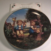 MJ HUMMEL COLLECTOR PLATE APPLE TREE BOY GIRL DANBURY MINT 1989 LITTLE C... - £14.23 GBP