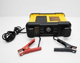 DeWalt DXAEC100 Professional 30 Amp Battery Charger image 4
