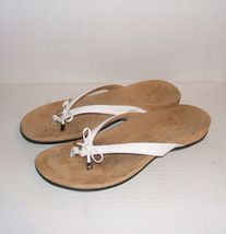 VIONIC &quot;BELLA II&quot; Women&#39;s White Casual Bow Sandals Thongs Size 11 US / 9 UK - $29.00