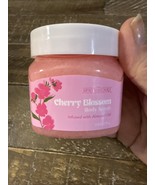 The SpaThecary  Cherry Blossom Glowing Body Scrub - €11,03 EUR