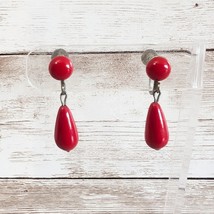 Vintage Screw Back Earrings Red Dangle - £9.43 GBP