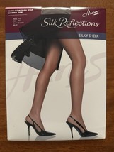Hanes Silk Reflections Silky Sheer Toe Town Taupe Non-Control Top Pantyh... - $230.54 MXN
