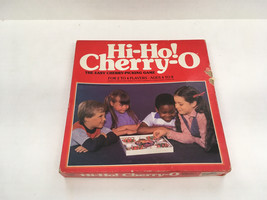 Vintage board game piece Hi Ho cherry O board and cherry pieces - £15.26 GBP