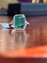    

5.51 CARAT EMERALD &amp; DIAMOND WHITE GOLD Ring - R10867 - $5,301.75