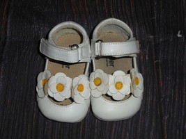 See Kai Run Baby Girls Flower Mary Janes Crib Shoes 6-9 Months - €13,01 EUR