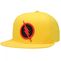 Reverse Flash Logo Flat Bill Snapback Hat Yellow - £25.56 GBP