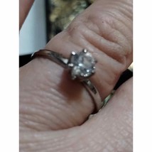 Very beautiful vintage silver solitaire ring - £20.33 GBP