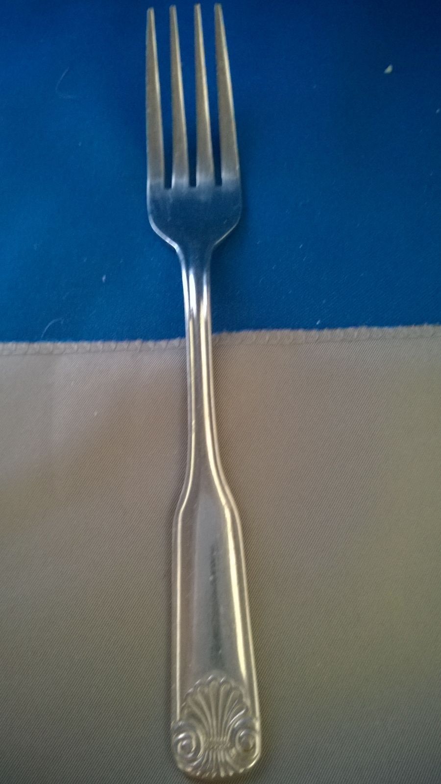 WF Washington Forge Rainier Stainless Steel Dinner Fork Shell Design - $6.00