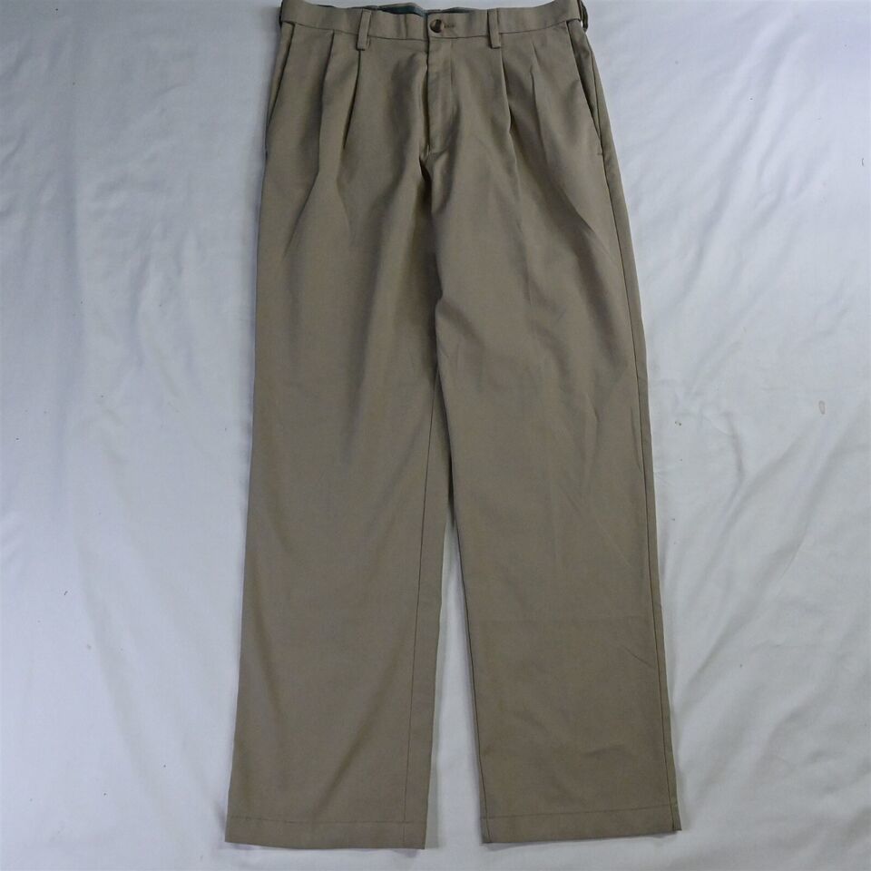 Primary image for Haggar 32x32 Khaki Cool Right Performance Flex Classic Fit Mens Golf Dress Pants