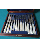 REED &amp; BARTON MOTHER OF PEARL HANDLE FLATWARE SET 24 PCS ORIGINAL WOOD BOX - £428.47 GBP