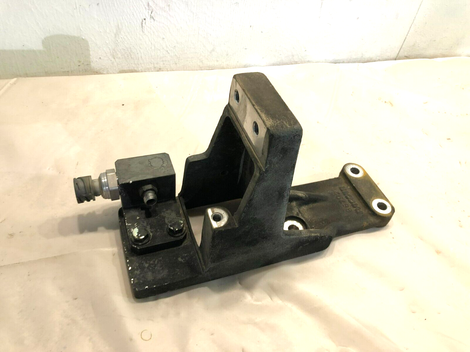 Paccar MX13 Diesel Engine Accessory Bracket  1821554 OEM - $116.53