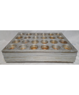 Chicago Metallic Cupcake Pan #652D -24 cupcake Lot of 9 pans - €212,14 EUR