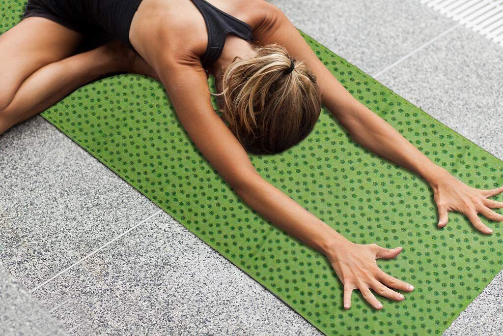 Non Slip Hot Yoga Towel for Yoga Mat, Sweat and 50 similar items