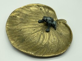 Large 7.5 inches heavy water lily frog solid brass vintage verdigris lovely Frog - £36.24 GBP