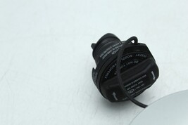 2006-2009 VOLKSWAGEN GOLF RABBIT FUEL FILLER DOOR ASSEMBLY WITH GAS CAP H1699 image 3