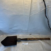 Vintage US WOOD 1944 WWII Folding Shovel- US MIlitary Issue COLLAR STUCK - £23.86 GBP