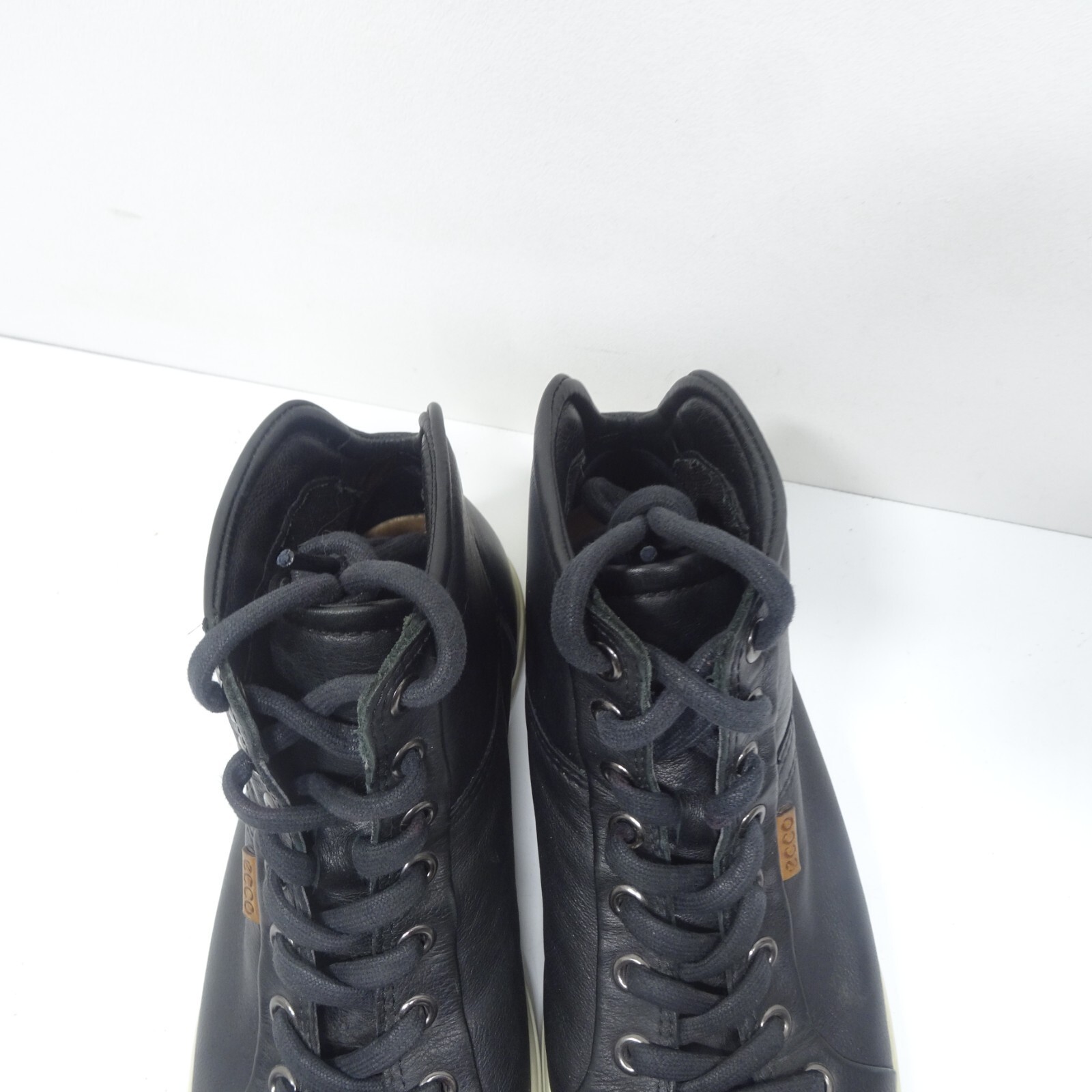 Ecco Soft 7 Womens Size 37 US 6 Black Leather Mid High Top Shoes Item image 4