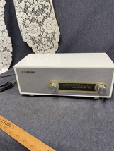 Crosley CR3022A-WH Retro Style AM/FM Tabletop Radio White/Chrome Works - £35.61 GBP
