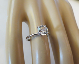 Vintage Uncas Solitaire Ring Sterling Silver 7mm Clear Prong Set Stone Size 6.5 - £30.49 GBP