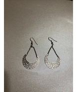Vintage Silver Colored Round Filigree Dangle Earrings - $149.06 MXN